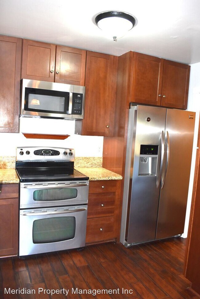 Building Photo - 2 br, 1 bath House - 939 D Ave Unit 6