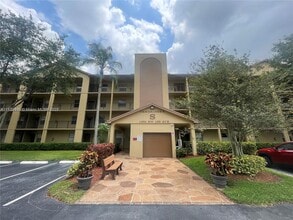 Building Photo - 1351 SW 125th Ave