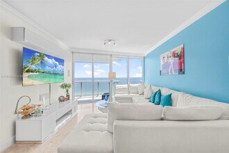 Building Photo - 17001 Collins Ave