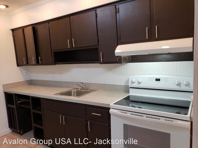 2 br, 1 bath House - 6061 Longchamp Dr - photo'
