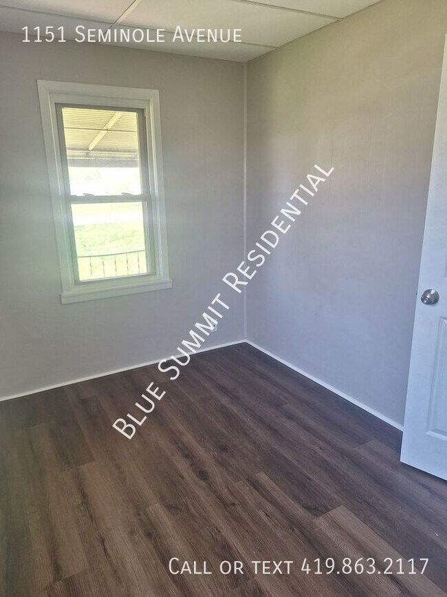 Building Photo - Adorable 2 Bedroom Ranch