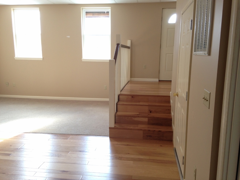 Entrance - 494 Mill St