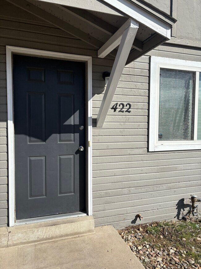 Building Photo - 422 S Fenton St