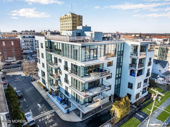 Foto del edificio - 510 Monroe Ave