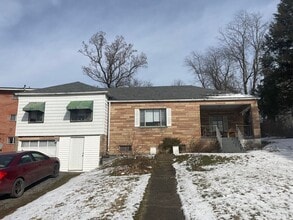 Building Photo - 2854 University Ave