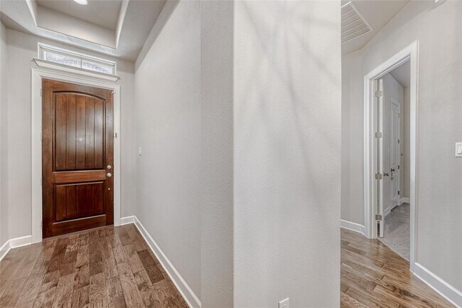 Foto del edificio - 112 Lockhart Lp