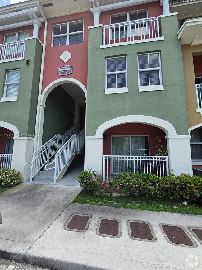 Building Photo - 10902 NW 83rd St