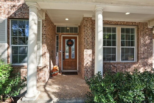 Foto del edificio - 4 Bedroom/3.5 Bath Rogers Ranch Subdivision