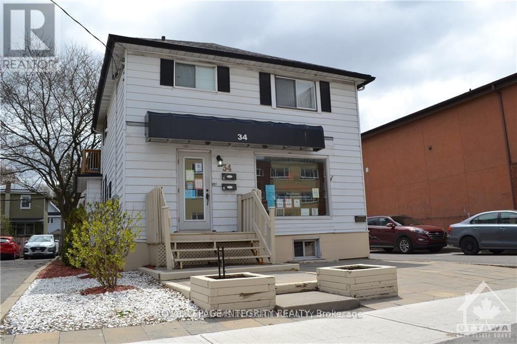 Photo principale - 34-34 McArthur Ave.