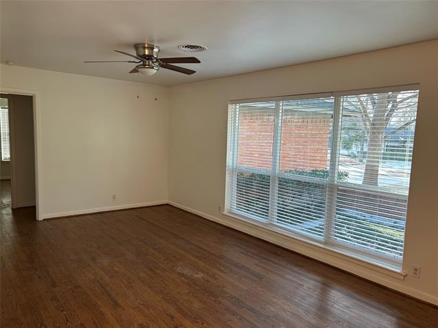 Foto del edificio - 888 Berkinshire Dr