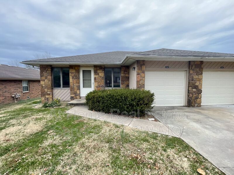 2963 W Roxbury St, Springfield, MO 65807 Condo for Rent in