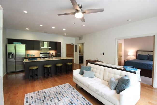 Building Photo - 1600 Barton Springs Rd