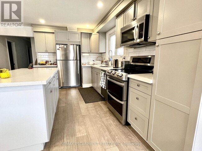 Photo du bâtiment - 25 Joycelyn Dr