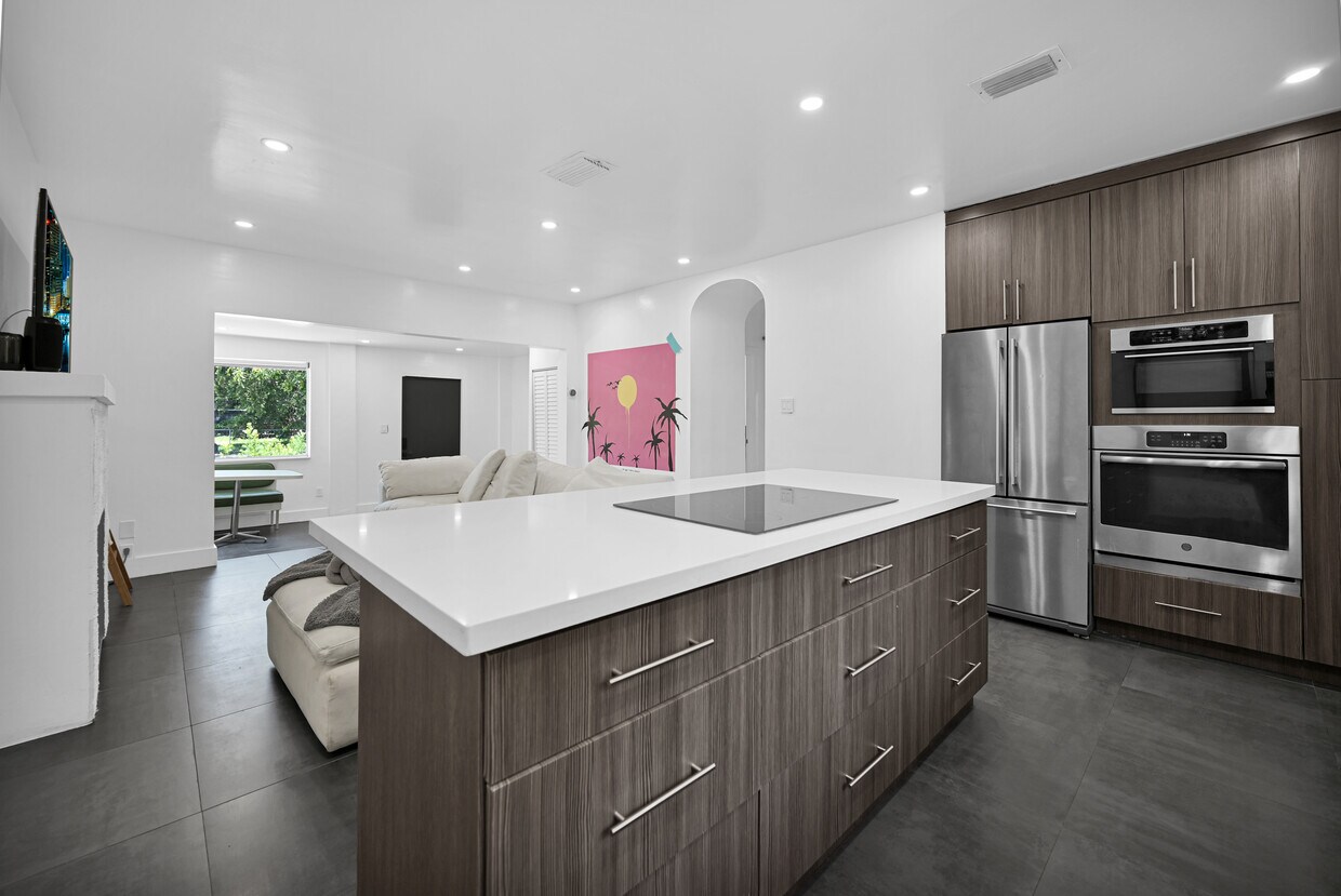 Foto principal - 534 NW 50th St