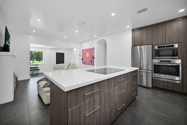 Foto del edificio - 534 NW 50th St