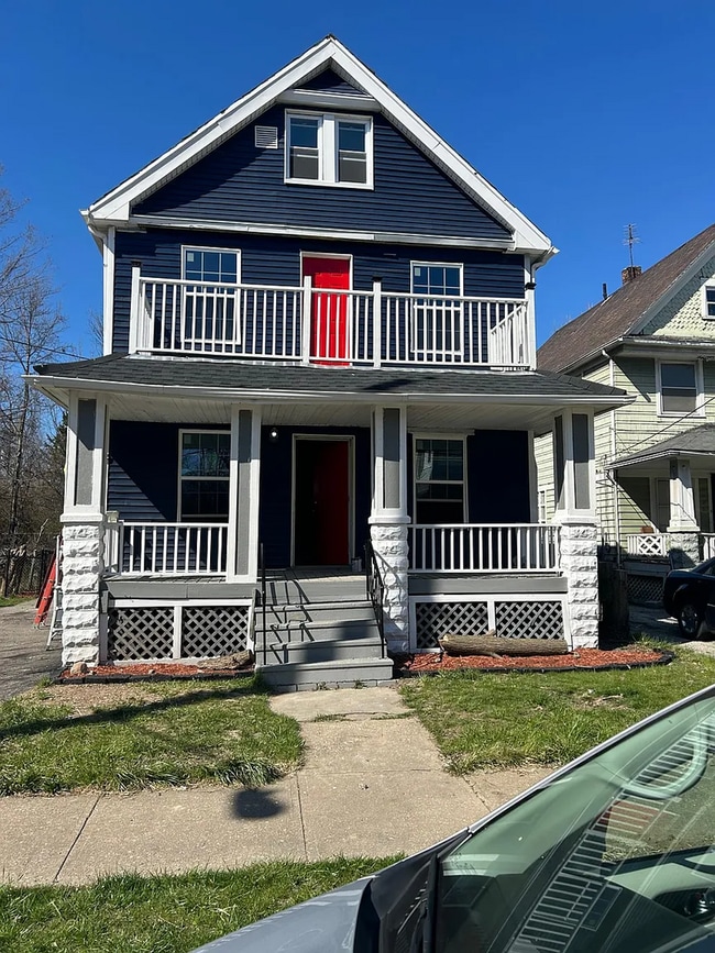 Building Photo - 9919 Stoughton Ave