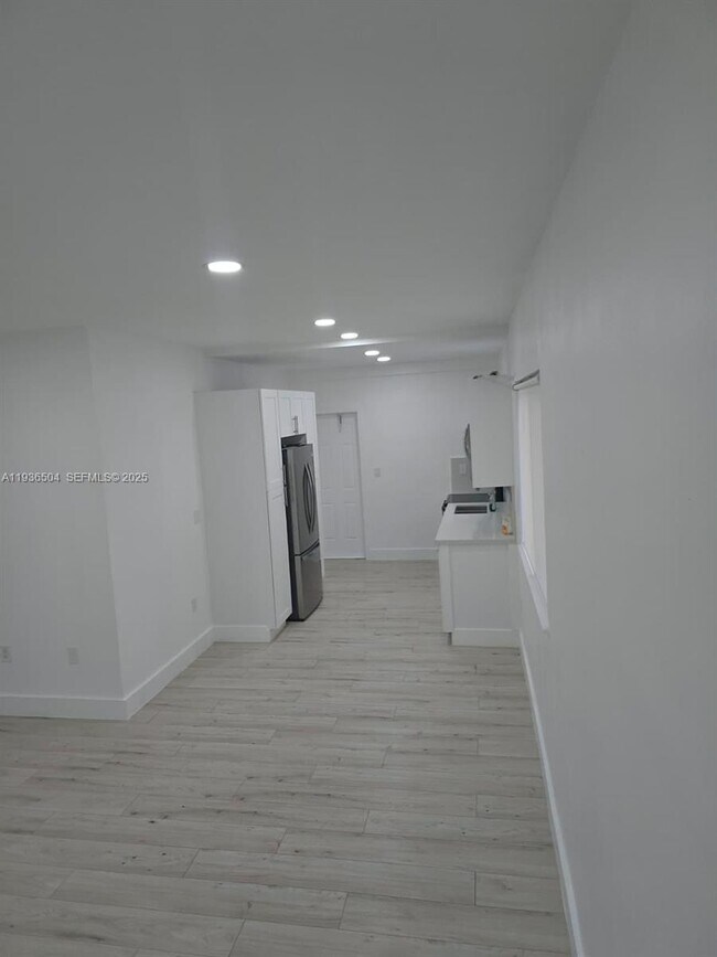 Foto del edificio - 14410 NE 5th Pl