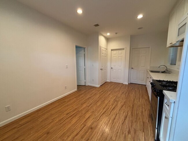 Foto del edificio - 375 Mayberry Ave
