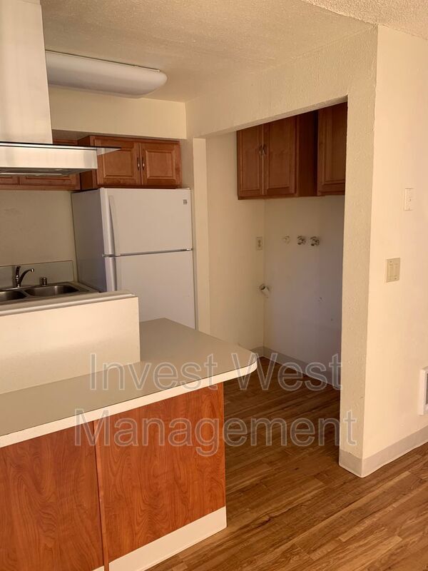 Building Photo - 14608 NE Coast Pine Ct
