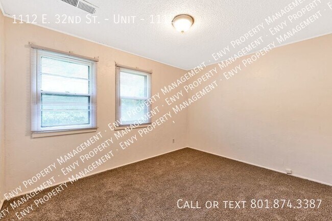 Building Photo - Pet Friendly 2 Bed - 1 Bath Duplex Near We...