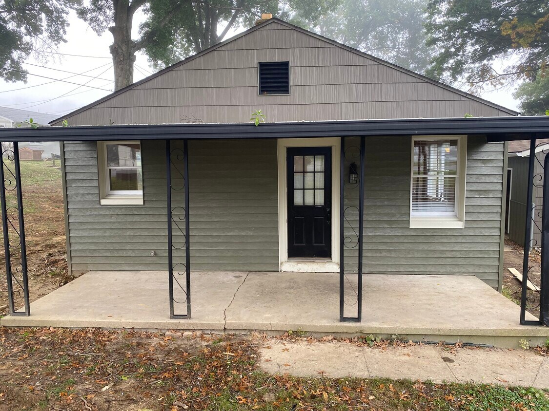 Primary Photo - 317 Riverview Ave