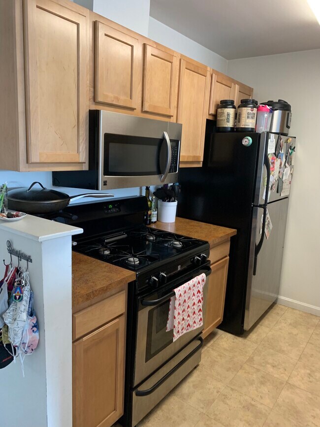 Kitchen - 1343 Clifton St NW