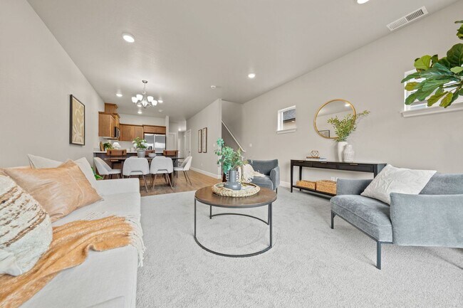 Foto del edificio - BRAND NEW 3 Bed/2.5 Bath Duplex with Fully...