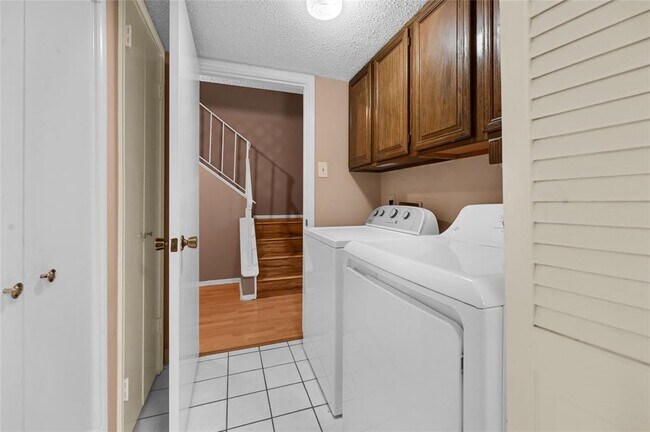 Foto del edificio - 14227 Misty Meadow Ln