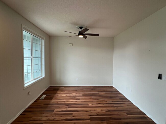 Foto del edificio - 5447 N St