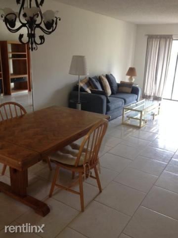 Building Photo - 3154 Via Poinciana