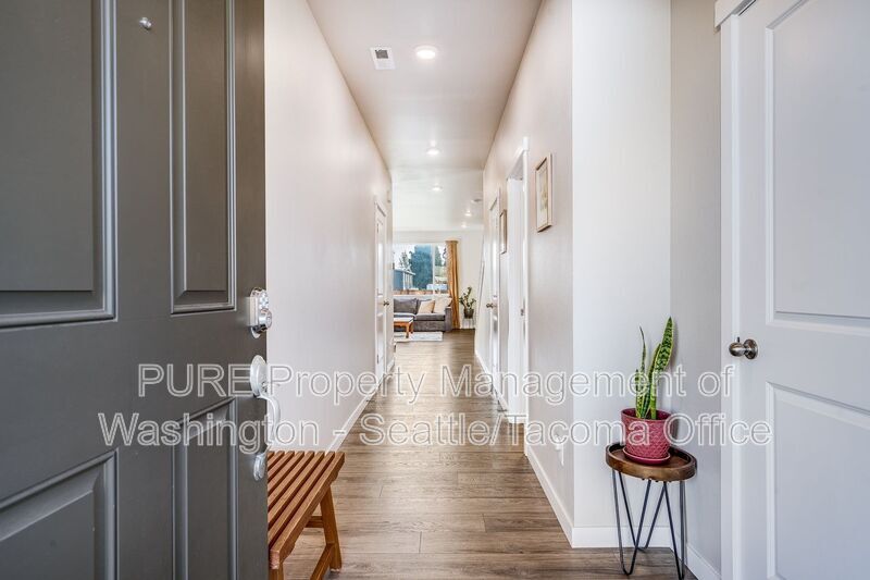 Foto principal - 1521 27th St NW