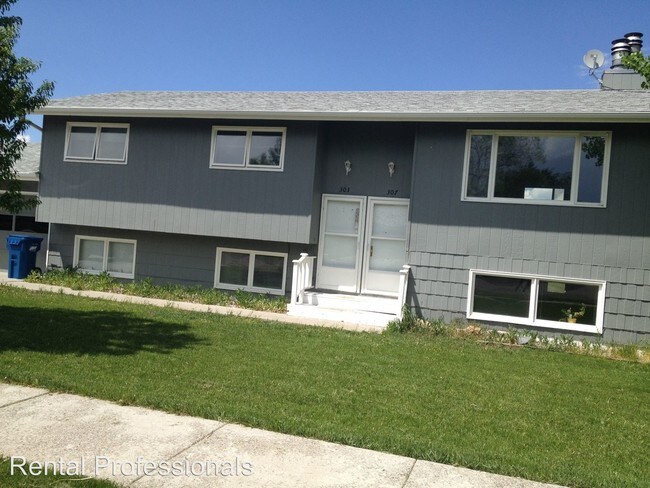 Building Photo - 3 br, 1 bath House - 303 Accola