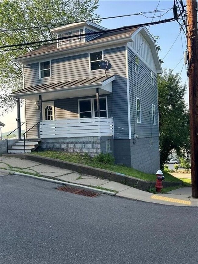 Building Photo - 3BD/ 1 BA Home for Rent- Coraopolis