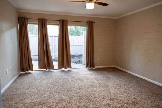 Foto del edificio - 2241 W Pensacola St