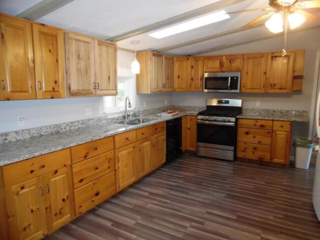 Building Photo - 3 bedroom in BONFIELD IL 60913