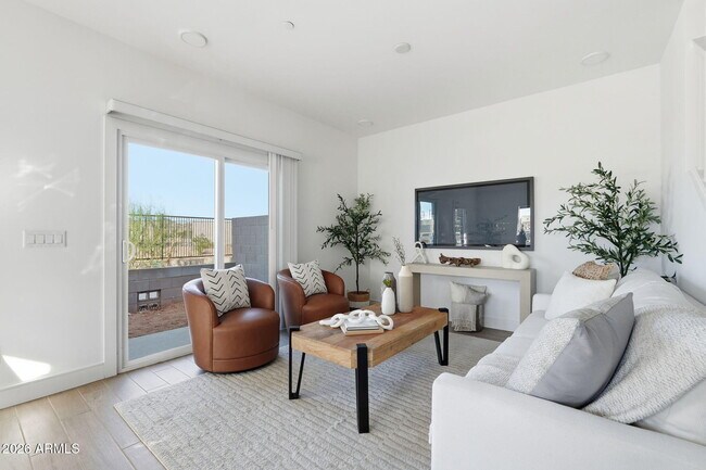 Foto del edificio - 8137 E Brown Rd