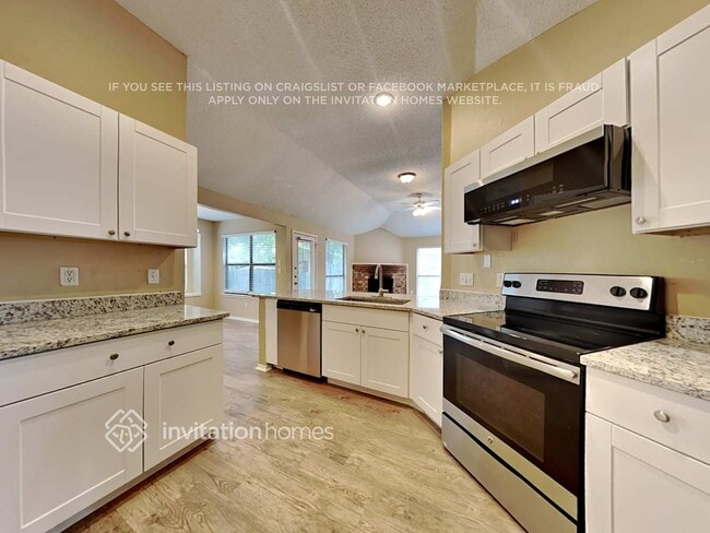 Building Photo - 820 Bentle Ct