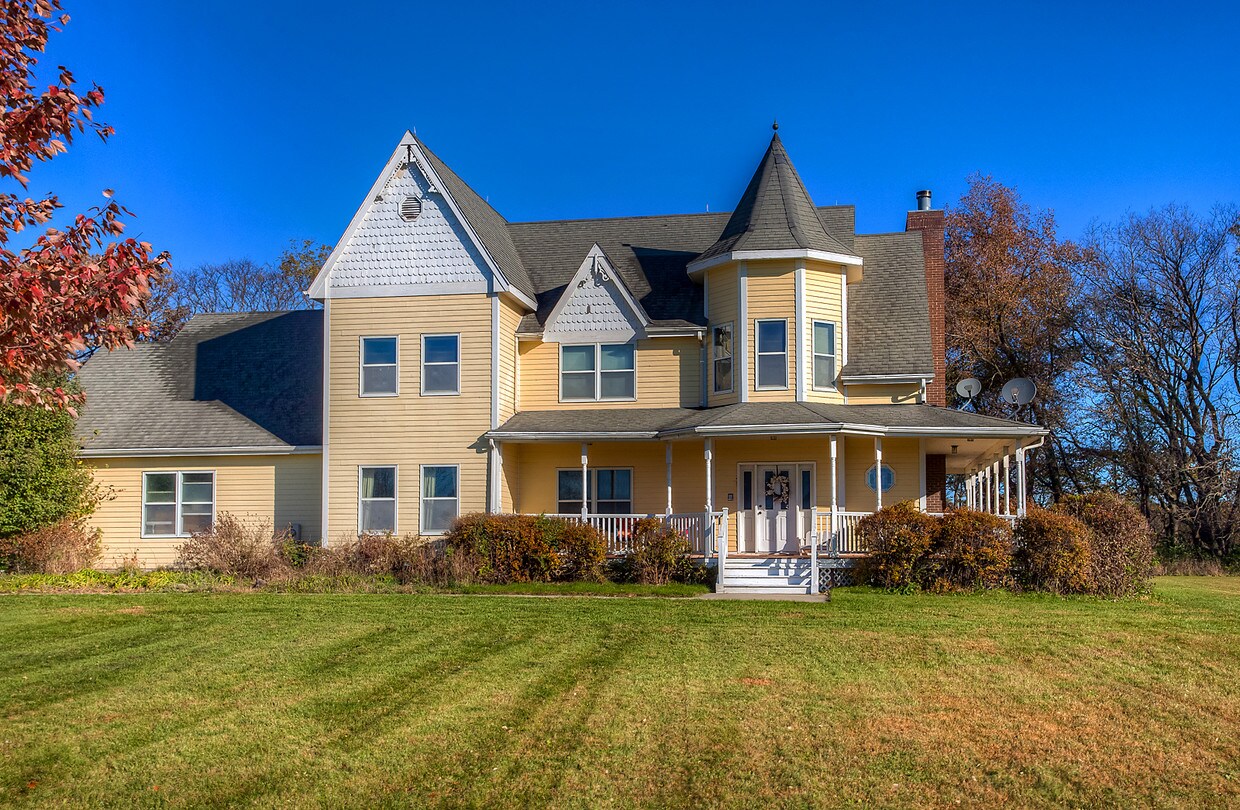 32567 335th St, Waukee, IA 50263 House for Rent in Waukee, IA