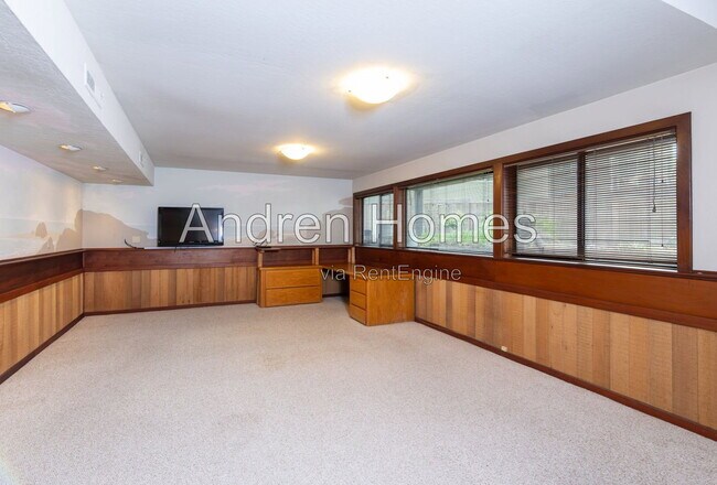 Foto del edificio - 22660 E Cliff Dr