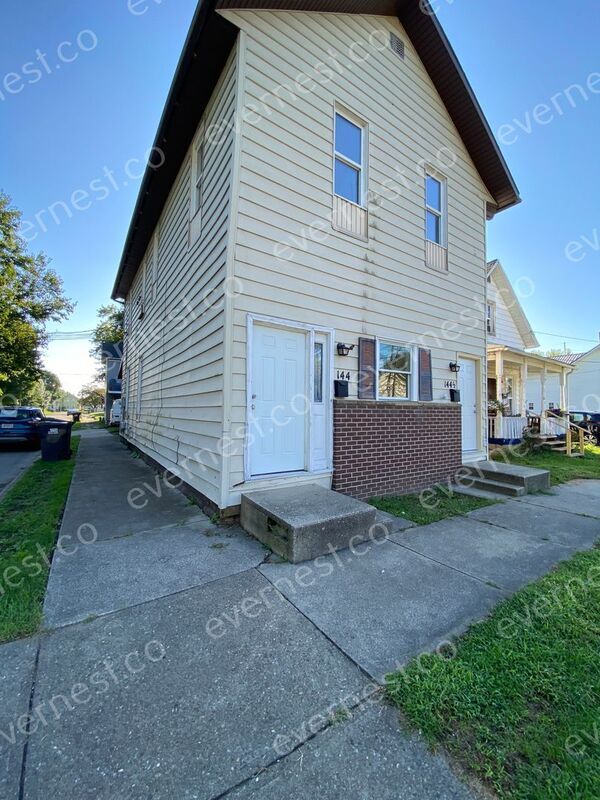 Building Photo - 144 1/2 S 3rd St