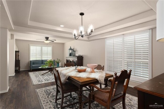 Building Photo - 2201 Monaco Dr