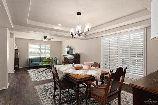 Foto del edificio - 2201 Monaco Dr