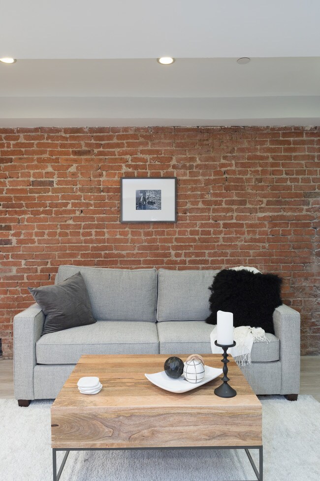 Foto del edificio - 1704 Q St NW