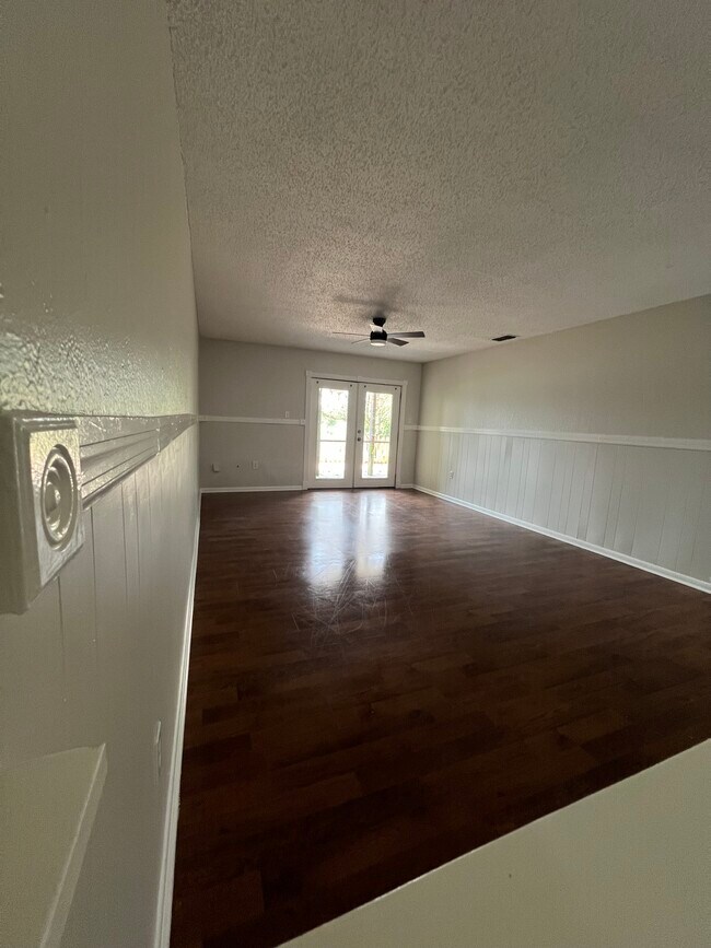 Foto del edificio - 4146 Plantation Cove Dr