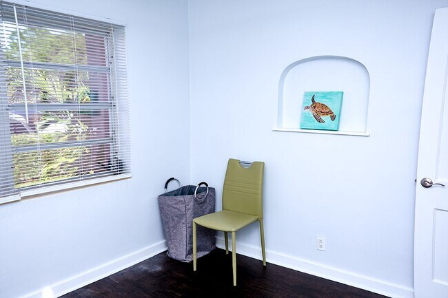 Foto del edificio - 126 S E St