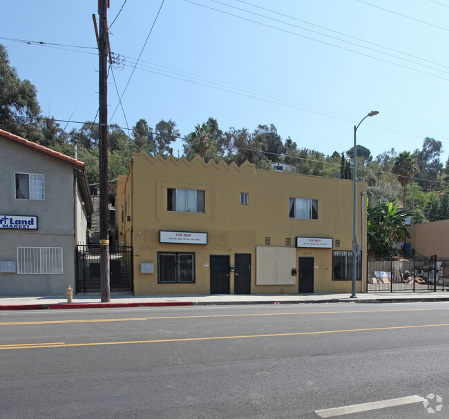 Building Photo - 4444 Huntington Dr