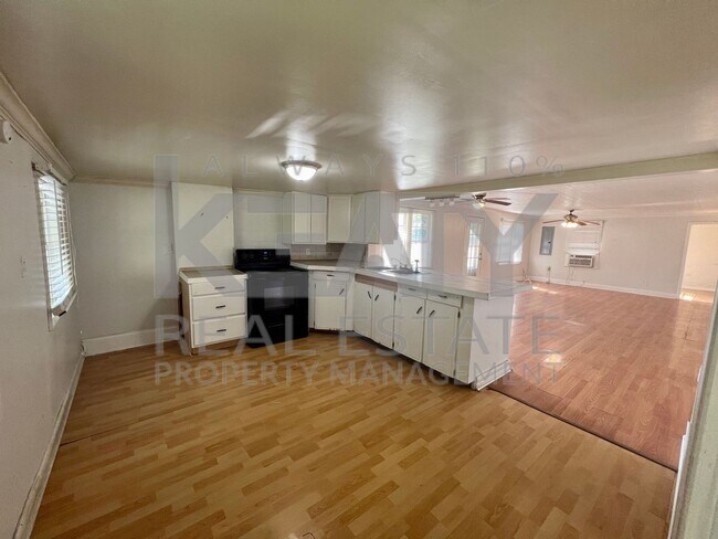 Building Photo - 3 Bedroom Home In Lafayette!