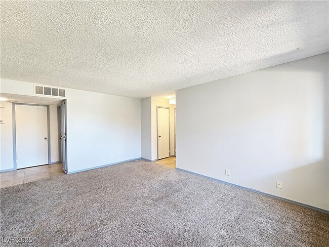Building Photo - 3720 Snorkel Cir