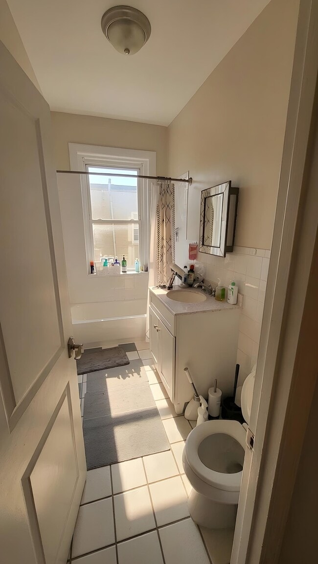 Building Photo - 281 Harvard St