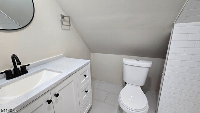 Foto del edificio - 411 Lanza Ave